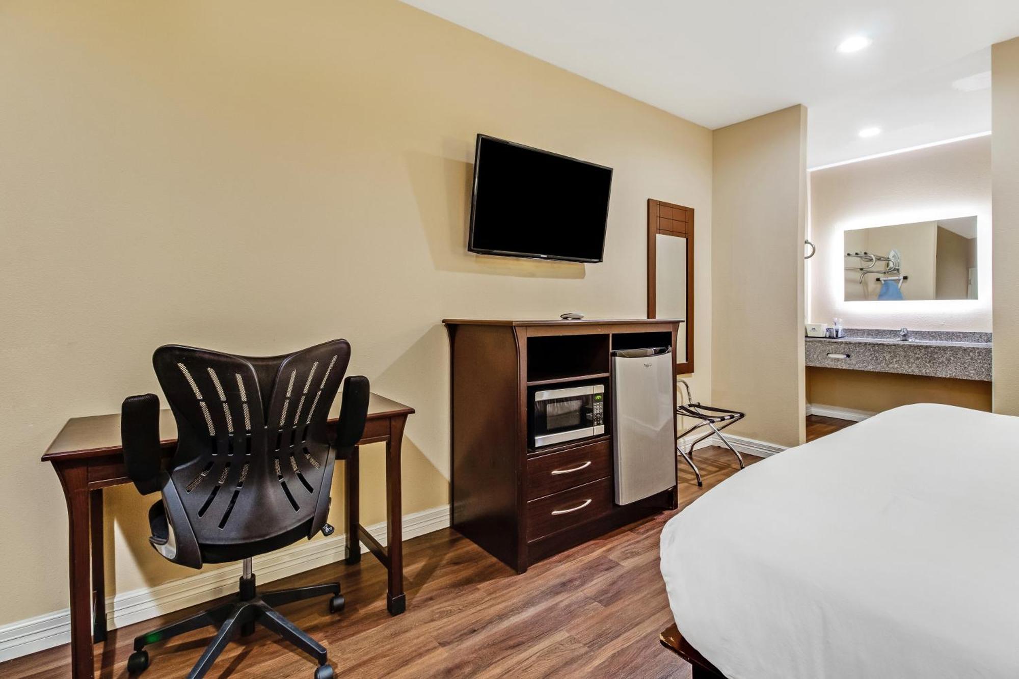 Americas Best Value Inn - Fm 529 Jersey Village Exterior photo