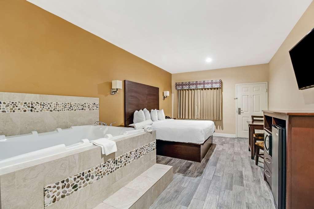 Americas Best Value Inn - Fm 529 Jersey Village Room photo