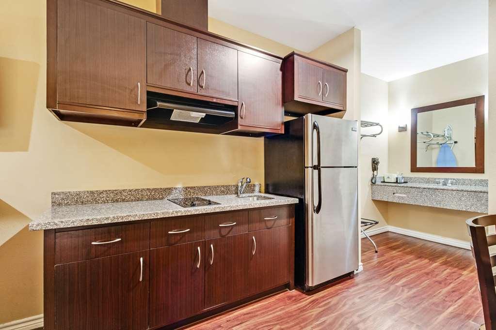 Americas Best Value Inn - Fm 529 Jersey Village Room photo